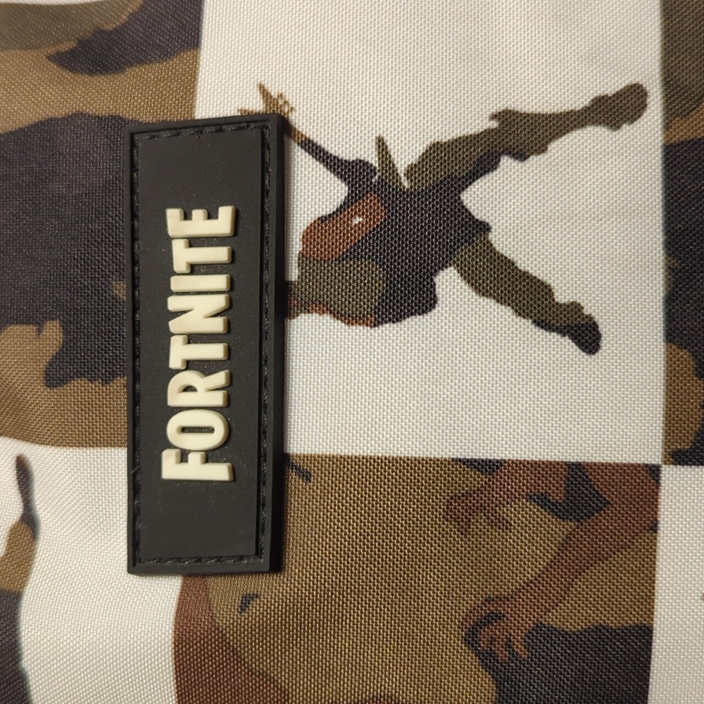 Fortnite Backpack - Picture 3 of 13